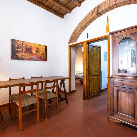 San Calisto Apartment Рим Екстериор снимка