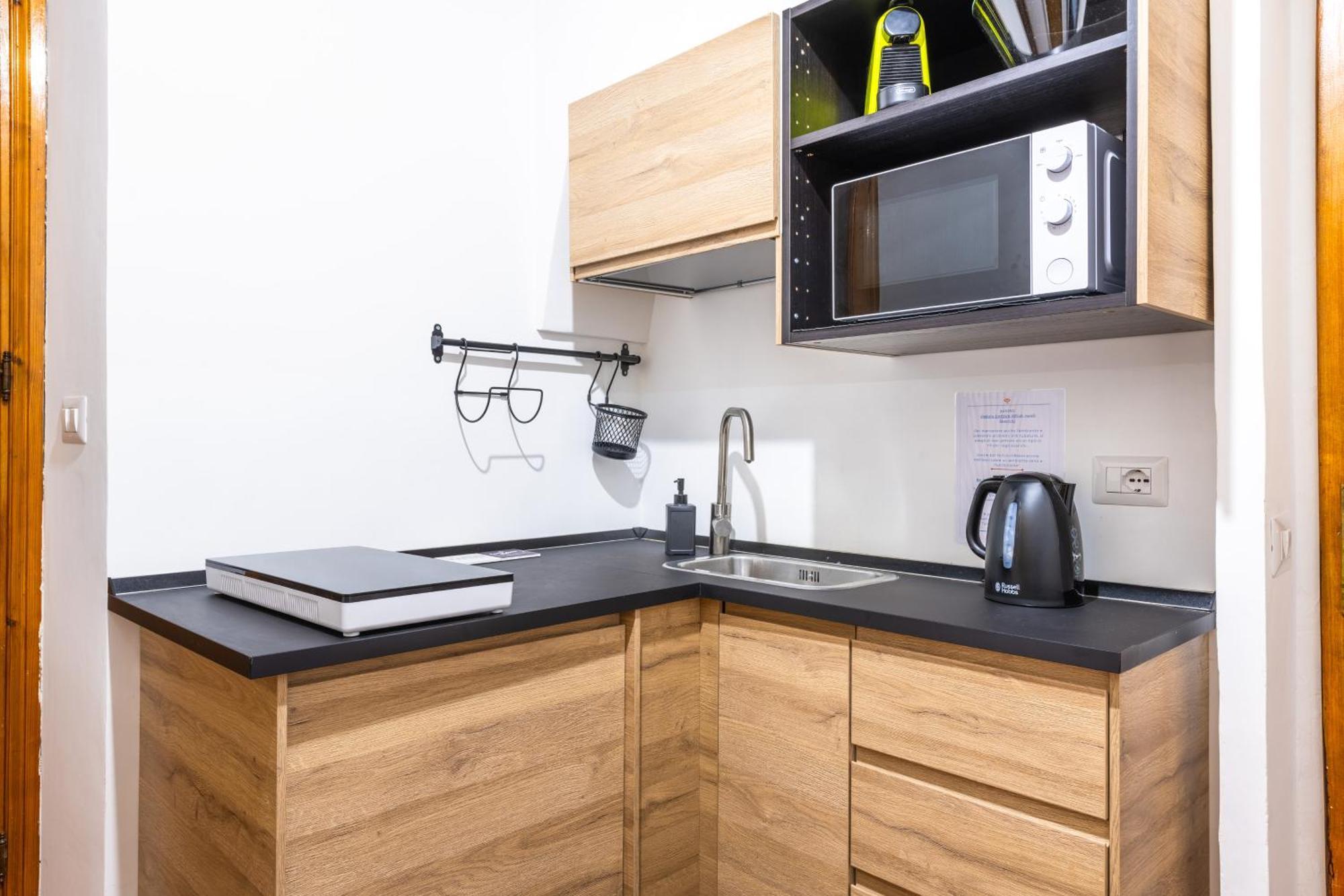 San Calisto Apartment Рим Екстериор снимка